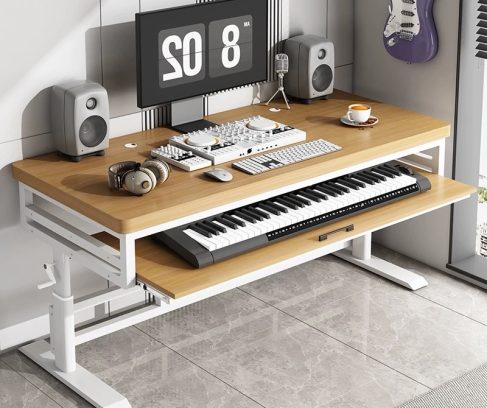 Deasc stiùidio ciùil UNCUCO Deasc stiùidio ciùil UNCUCO