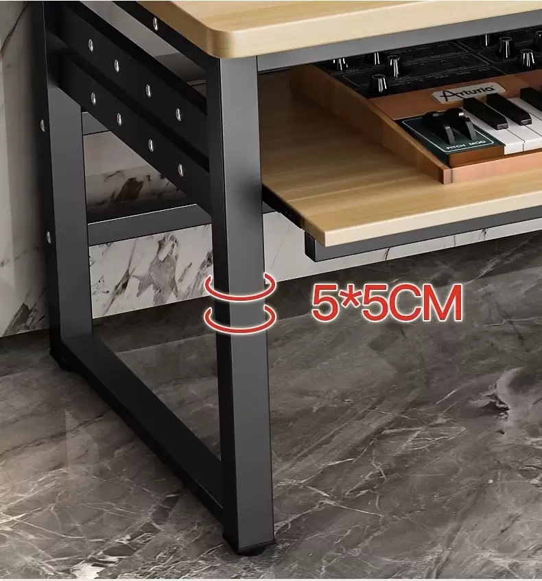 UNCUCO Music Production Desk