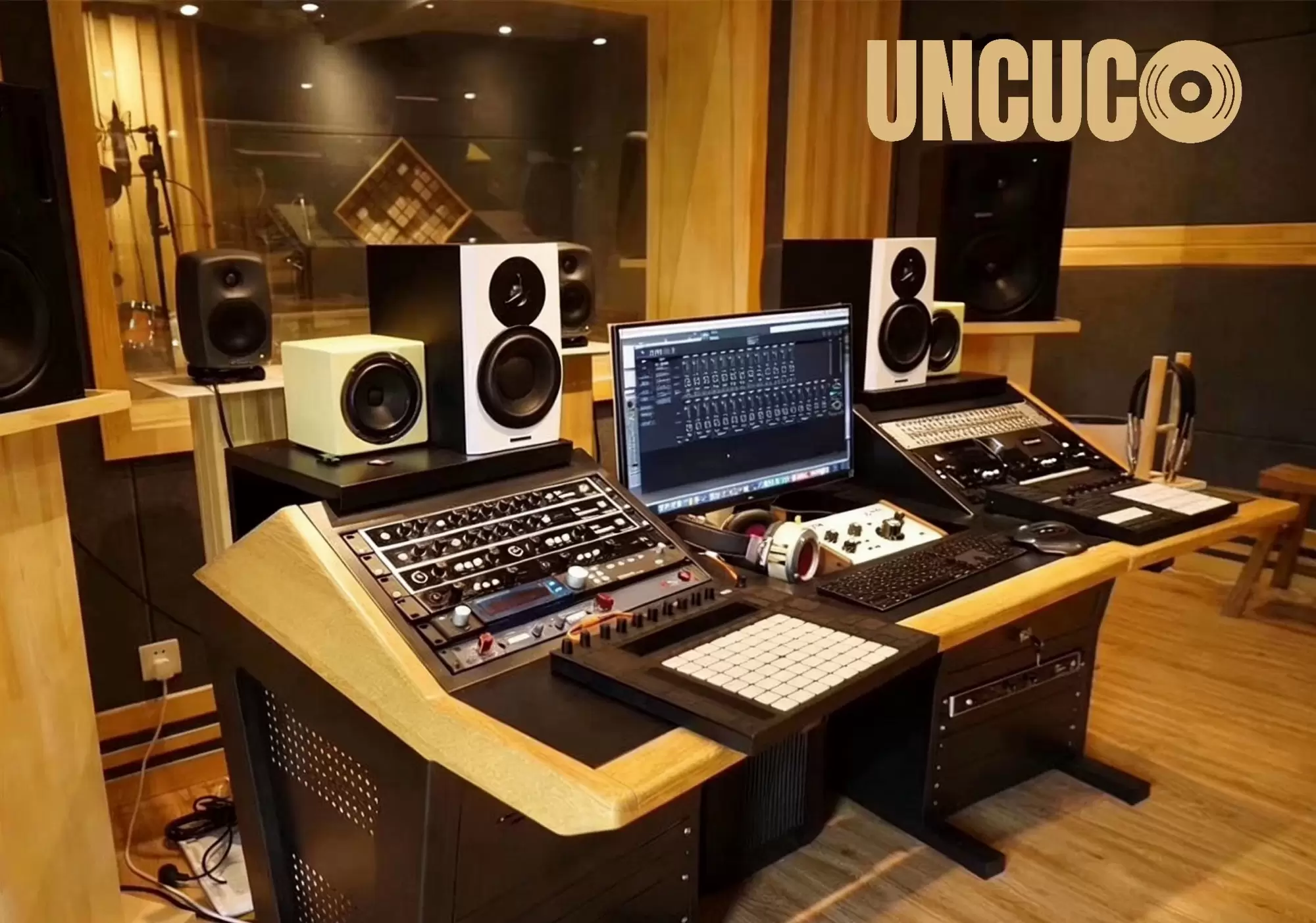 UNCUCO Custom Recording Studio Table