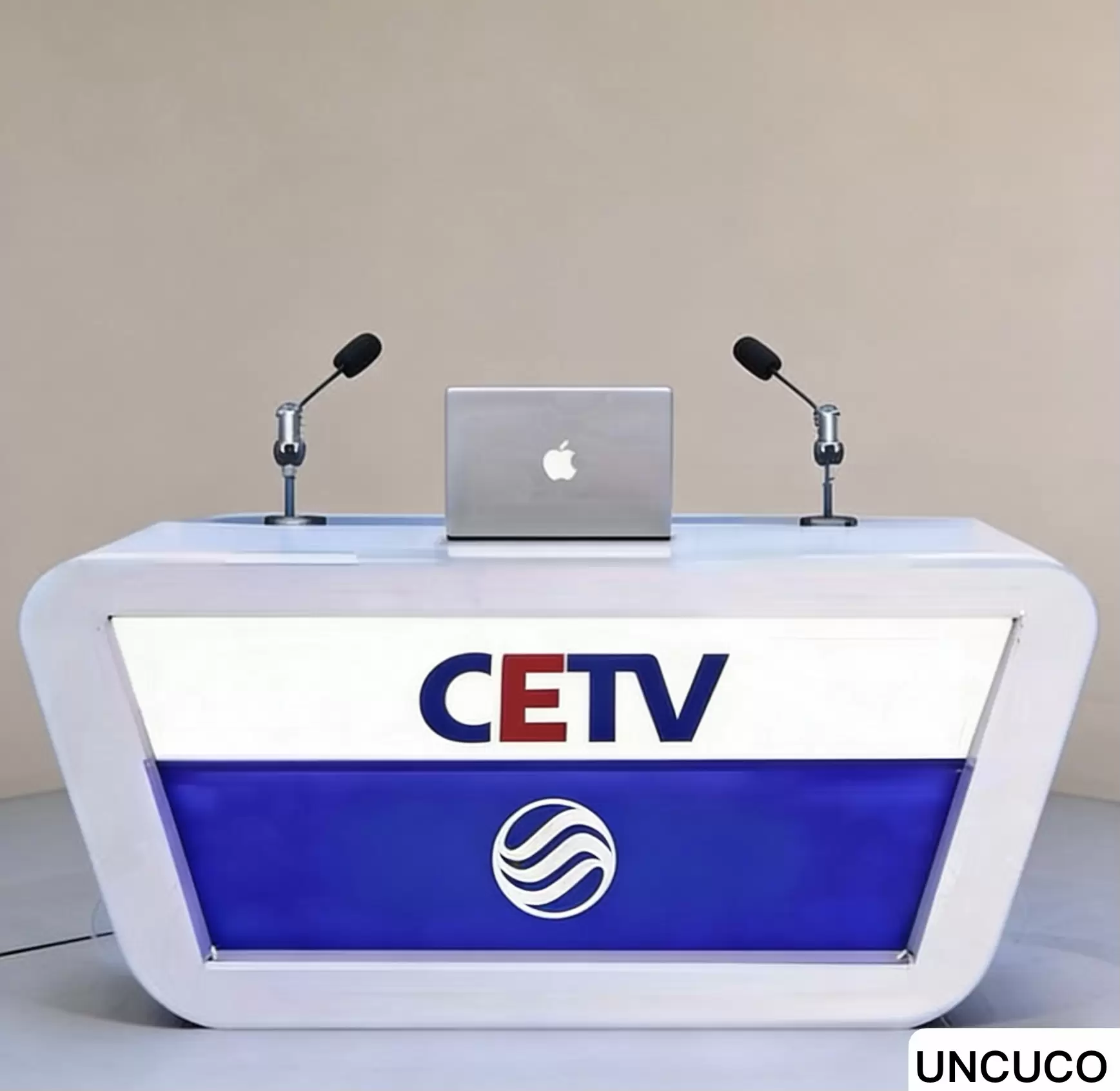 Solo Podcast Desk